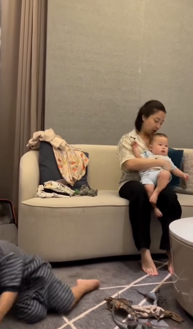 Nikita Willy bujuk anak